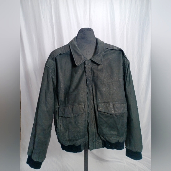 Vintage Men's Georgetown Black Leather Bomber Jacket Size L $60 - Picture 1 of 5